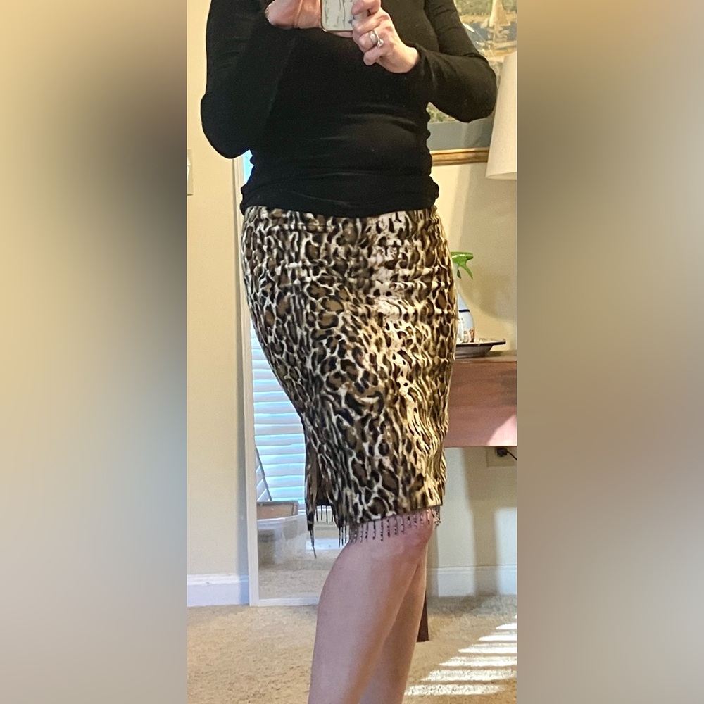 Leopard print knee length skirt